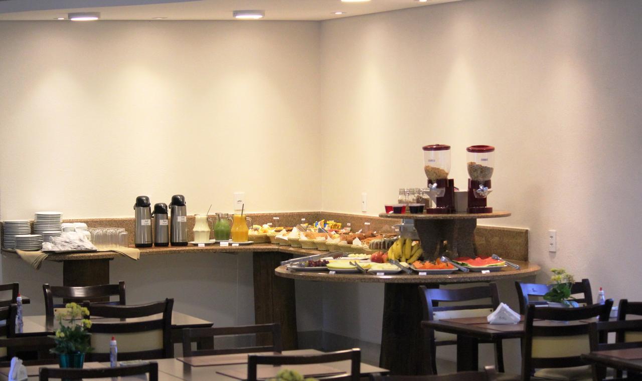 Villa De Holanda Parque Hotel โอลัมบรา ภายนอก รูปภาพ